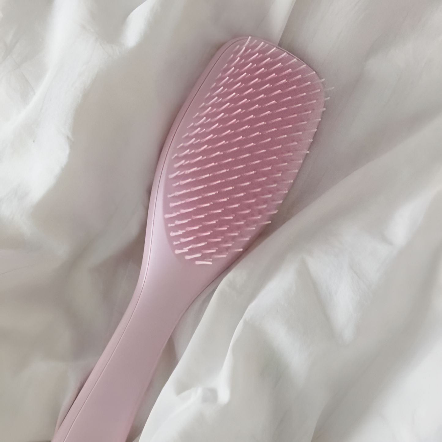 Anti-Knotting Scalp Massage Hair Brush – Detangle with Ease and Style