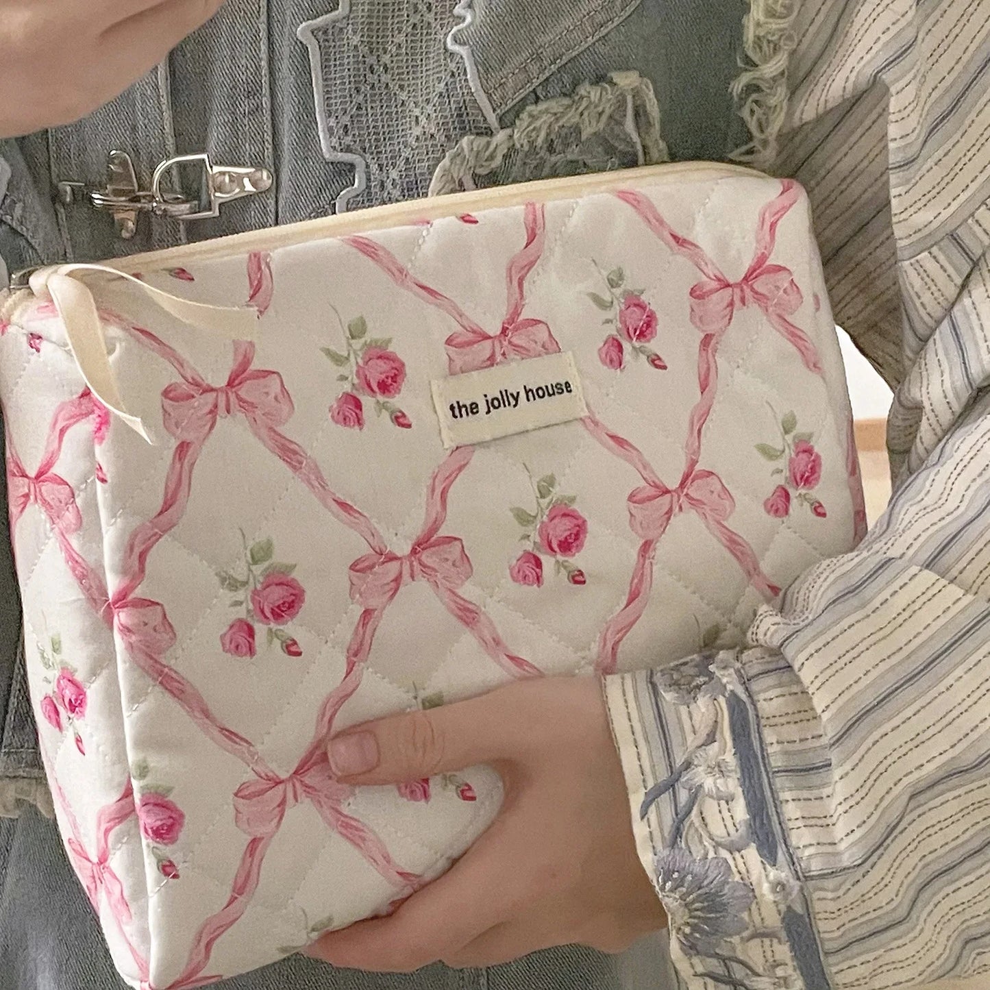 Cute Quilted Cotton Makeup Bag – Portable Cosmetic Organizer for Women and Girls