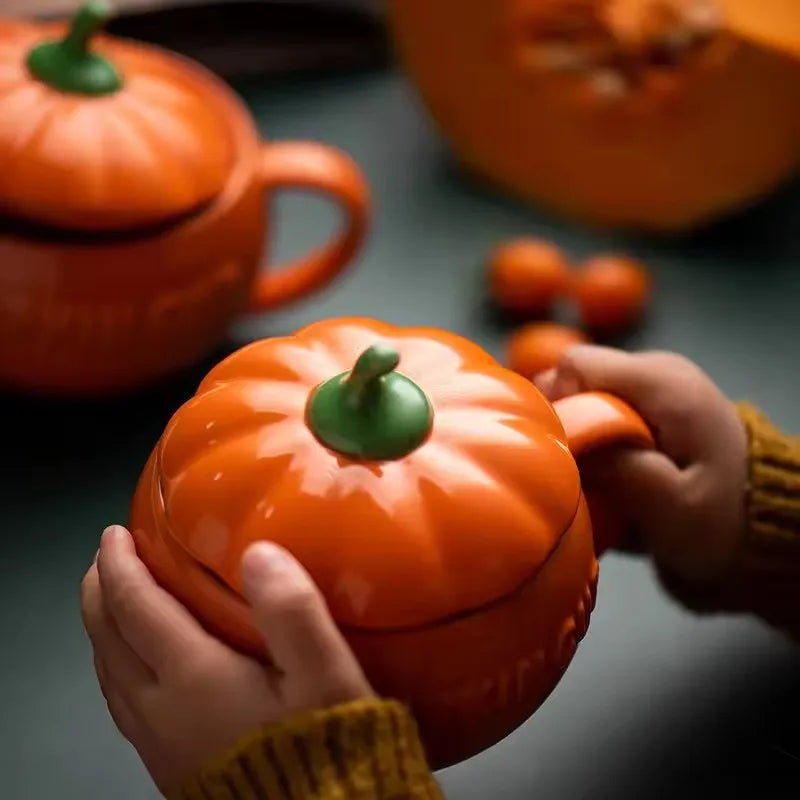Pumpkin Soup Bowl with Lid — Cozy Ceramic Autumn Dishware