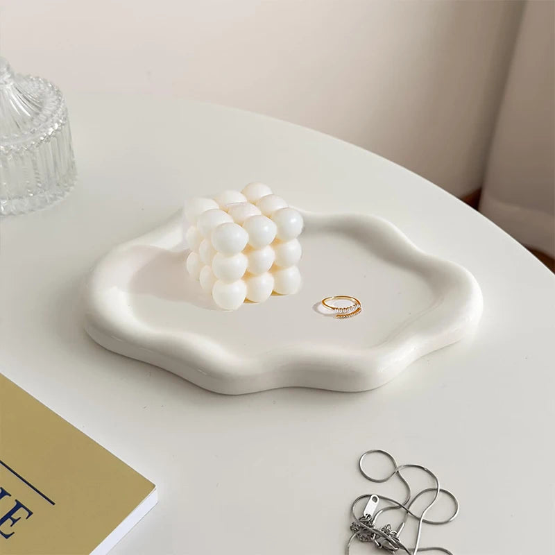 Cloud-Shaped Ceramic Jewelry Dish – Elegant Storage Tray for Rings, Keys, and More