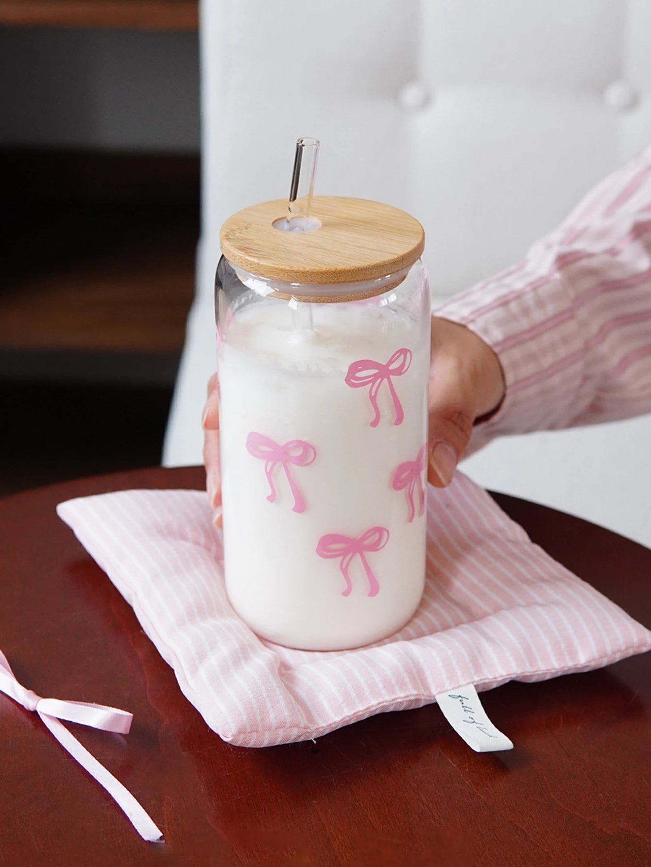 Pink Bow Glass Cup — For the Girls Who Romanticize Their Drinks