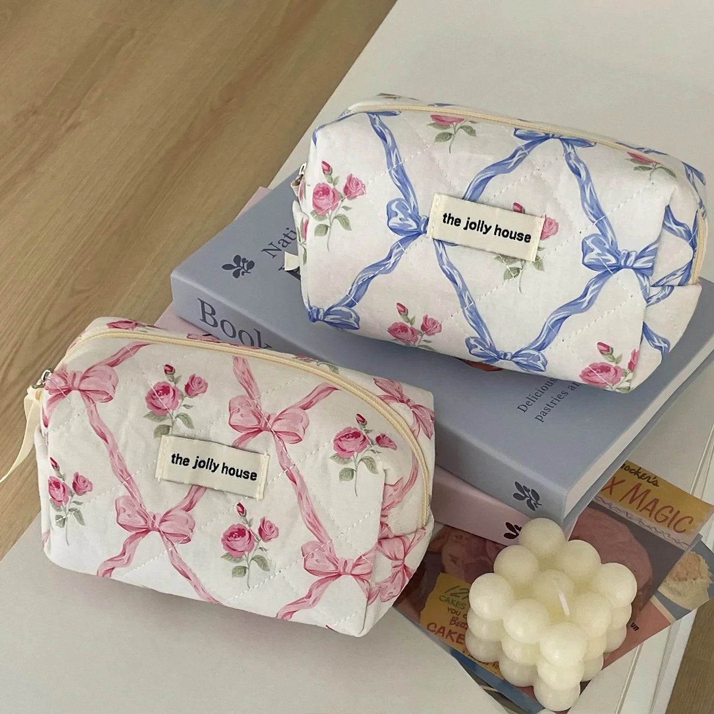 Cute Quilted Cotton Makeup Bag – Portable Cosmetic Organizer for Women and Girls