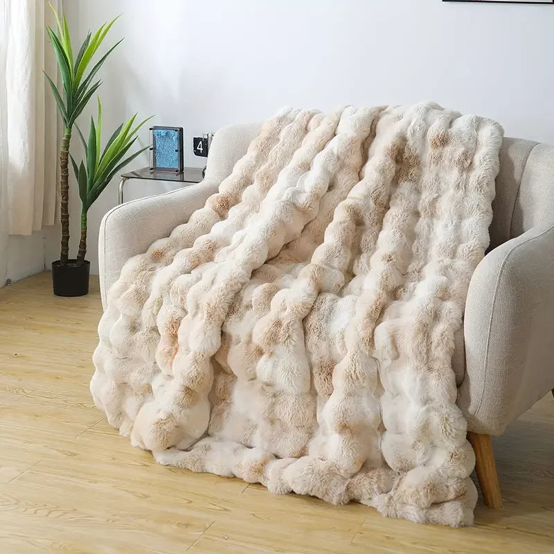 Cloud Plush Blanket — Soft & Elegant Cozy Throw