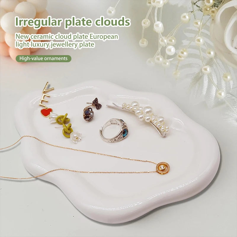 Cloud-Shaped Ceramic Jewelry Dish – Elegant Storage Tray for Rings, Keys, and More