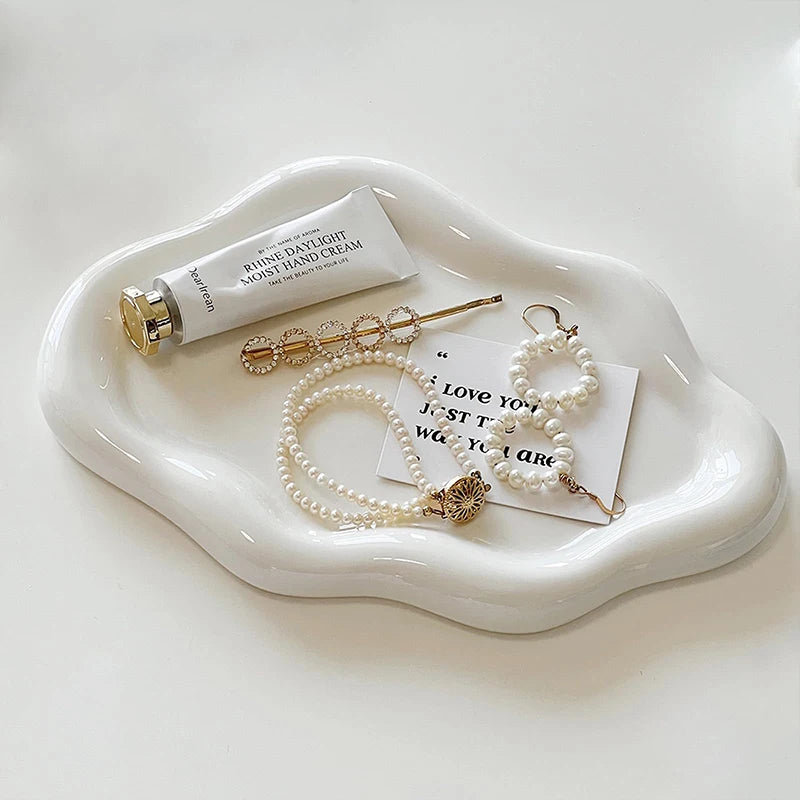 Cloud-Shaped Ceramic Jewelry Dish – Elegant Storage Tray for Rings, Keys, and More