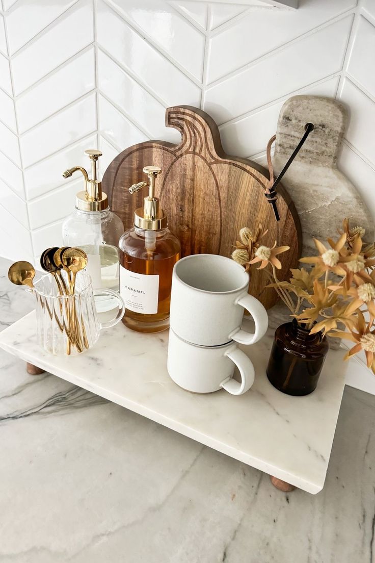 Glass Syrup & Coffee Dispenser — Elegant Golden Pump Bottle for Cozy Mornings