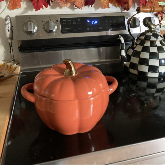 Pumpkin Ceramic Bowl — Cozy Fall Tableware with Golden Stem Lid
